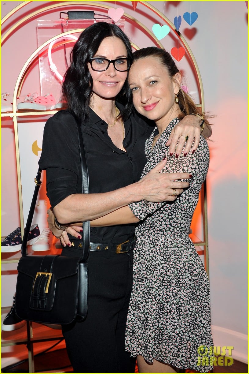 Courteney Cox, Kate Hudson & Demi Moore Help Jennifer Meyer Celebrate