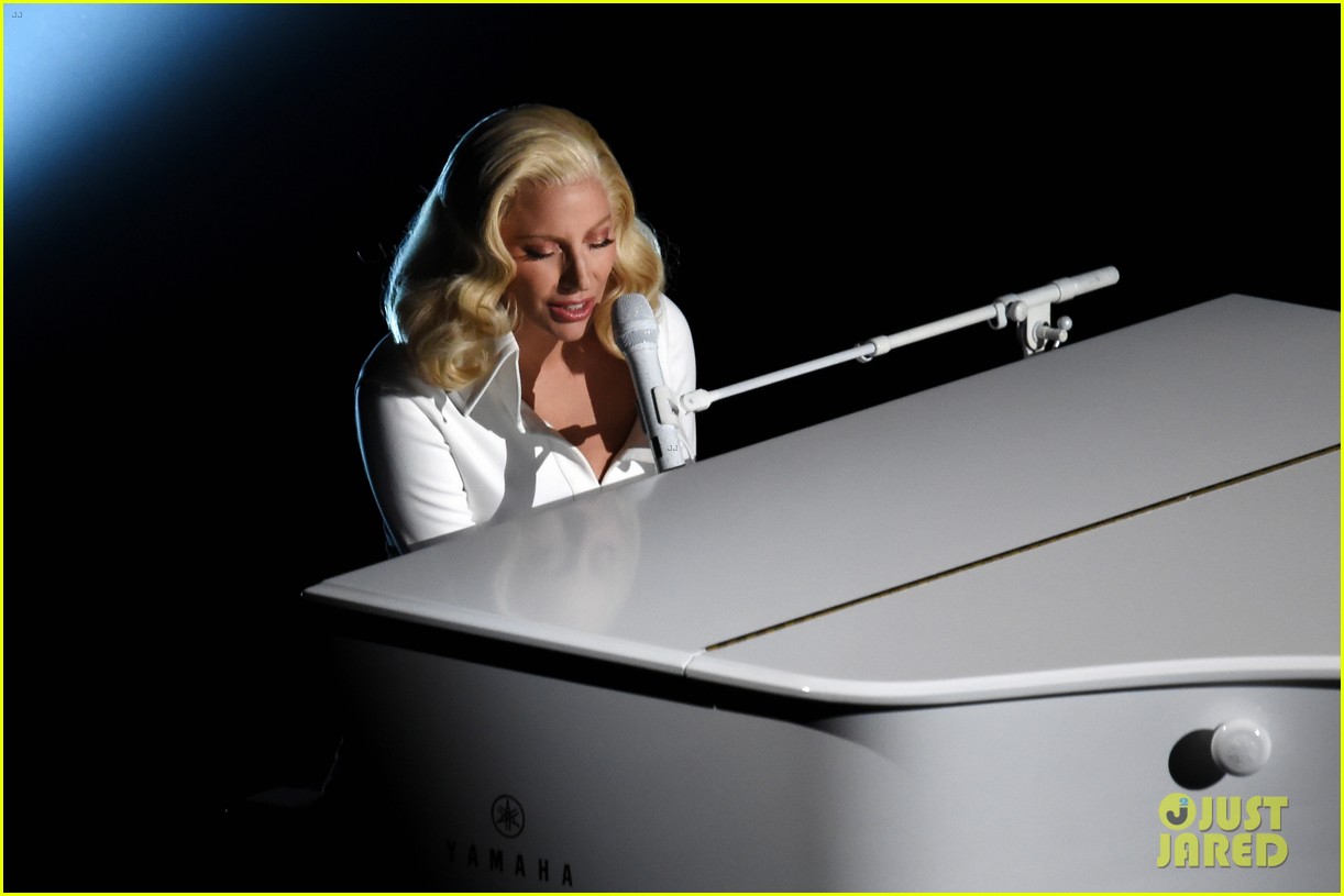 Lady Gaga Oscars 2016 Performance Video WATCH NOW! Photo 3592481