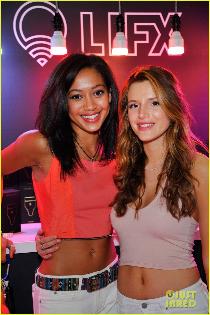 Jamie Foxx Brings Friend's Daughter To Oscar Style Lounge Photo