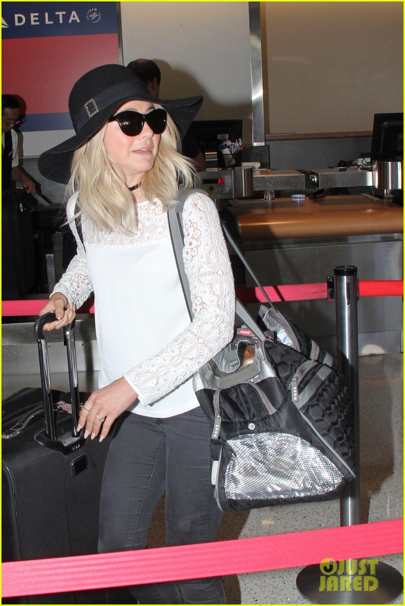 Julianne Hough Heads Off On Trip After 'DWTS' Announcement: Photo