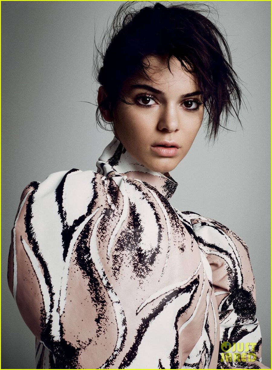 Kendall Jenner & Olivia Wilde Stun in Vogue's March 2016 Issue: Photo