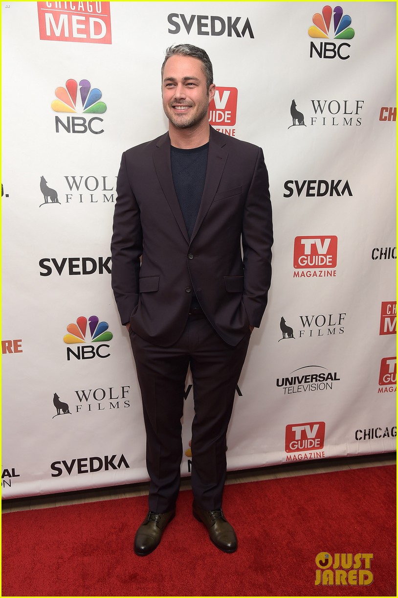 Full sized photo of taylor kinney suits up for tvguide party 07.