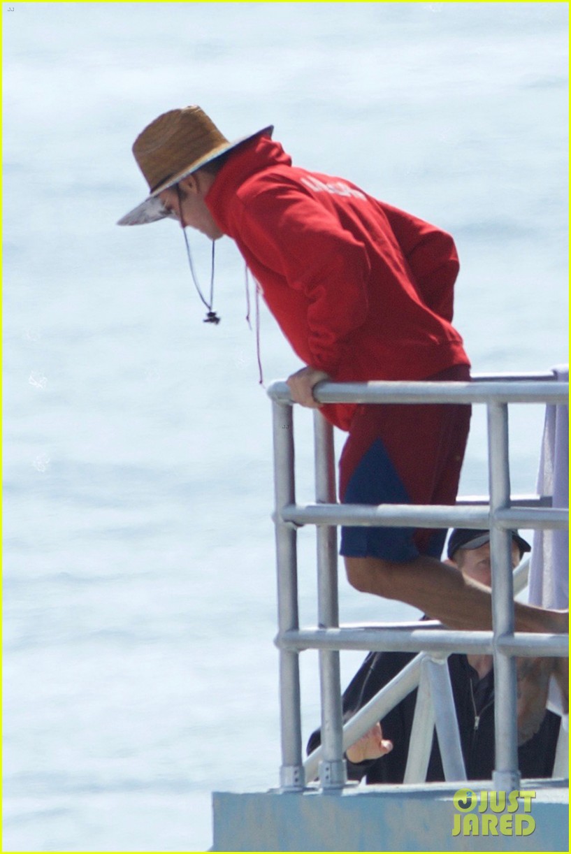 lifeguard hoodie zac efron