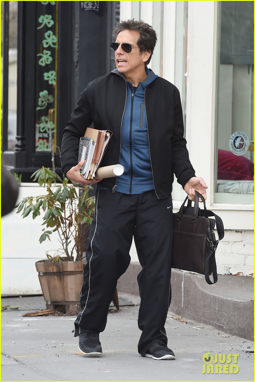 Ben Stiller & Dustin Hoffman Film 'Yeh Din Ka Kissa' in NYC Photo