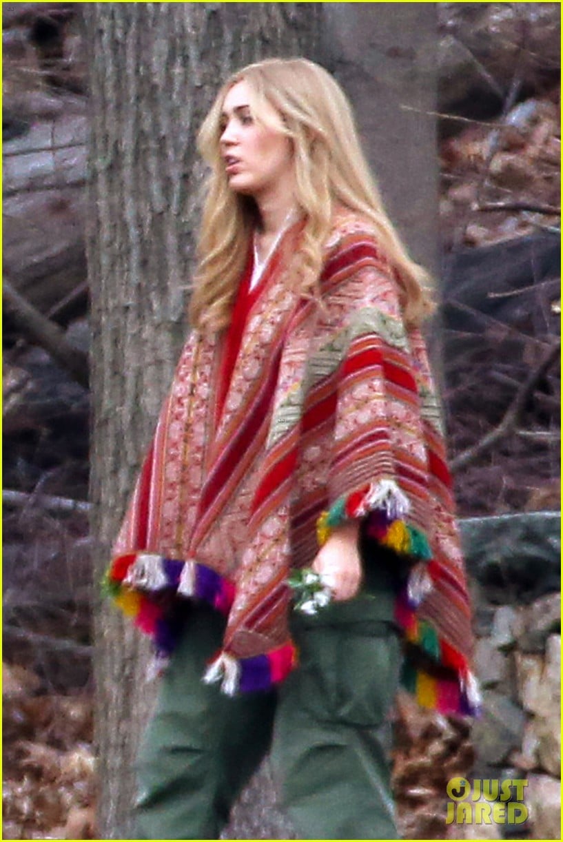 Miley Cyrus Brings Back Long Hair For Woody Allen Project Photo