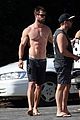 chris hemsworth surf byron bay australia 02