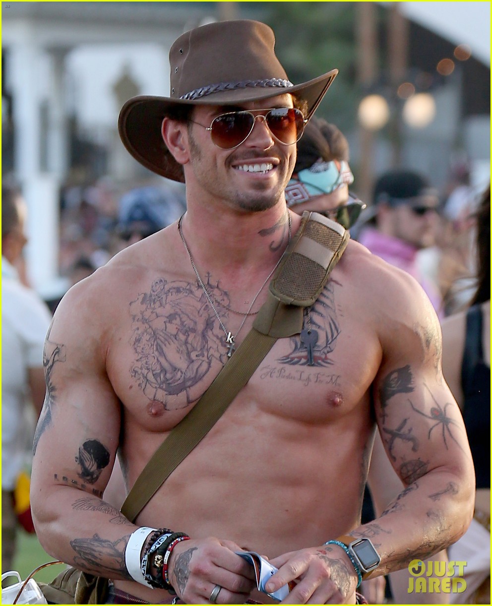 Kellan Lutz Goes Shirtless with Fake Tattoos for Coachella 2016: Photo 3632763 | 2016 Coachella ...