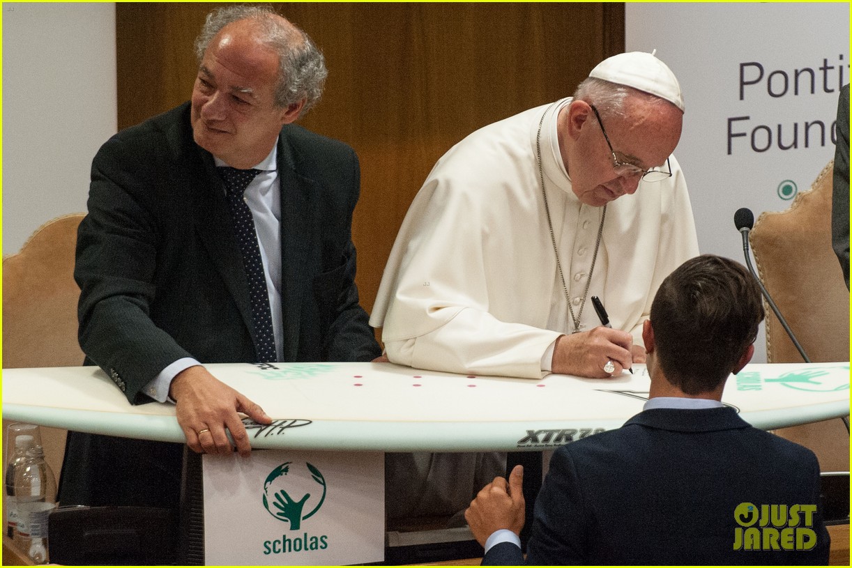 & Amal Clooney Meet Pope Francis at the Vatican Photo 3669278