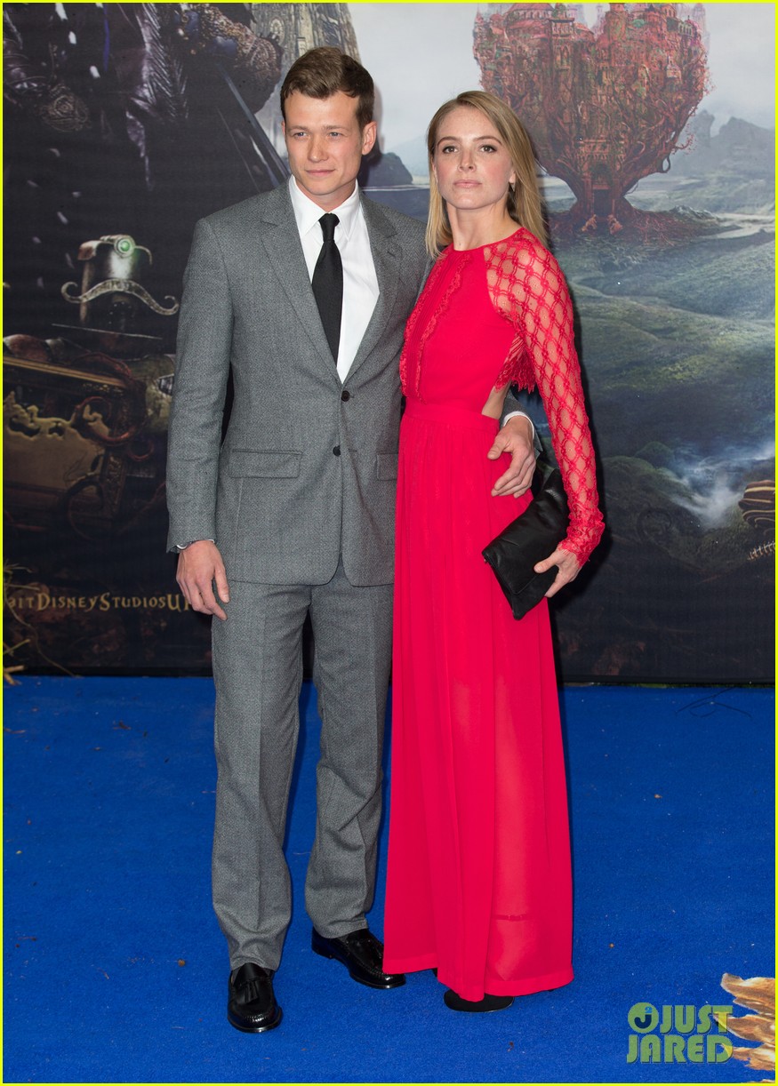 Johnny Depp & Sacha Baron Cohen Premiere 'Alice Through The Looking