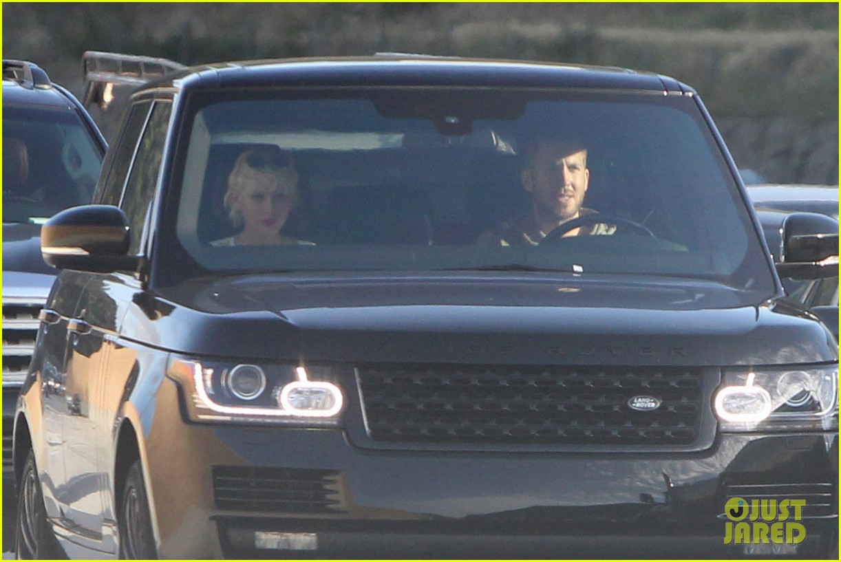 Taylor Swift Goes for Drive With Calvin Harris: Photo ...