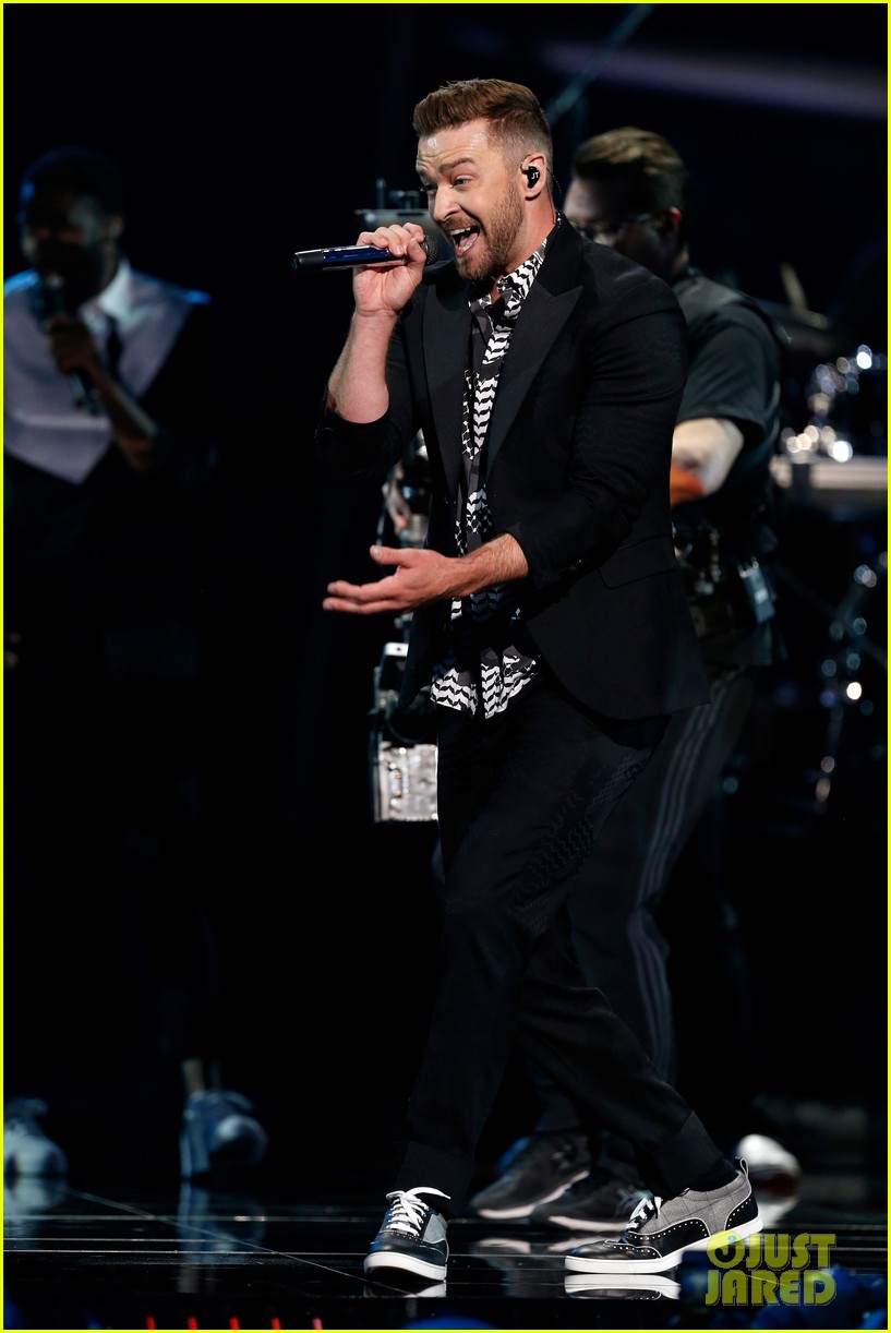 Justin Timberlake Performs 'Can't Stop the Feeling' Live for First Time