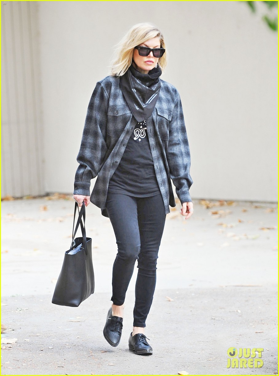 Fergie Premieres 'Hungry (1st Byte)' Music Video Watch Now! Photo