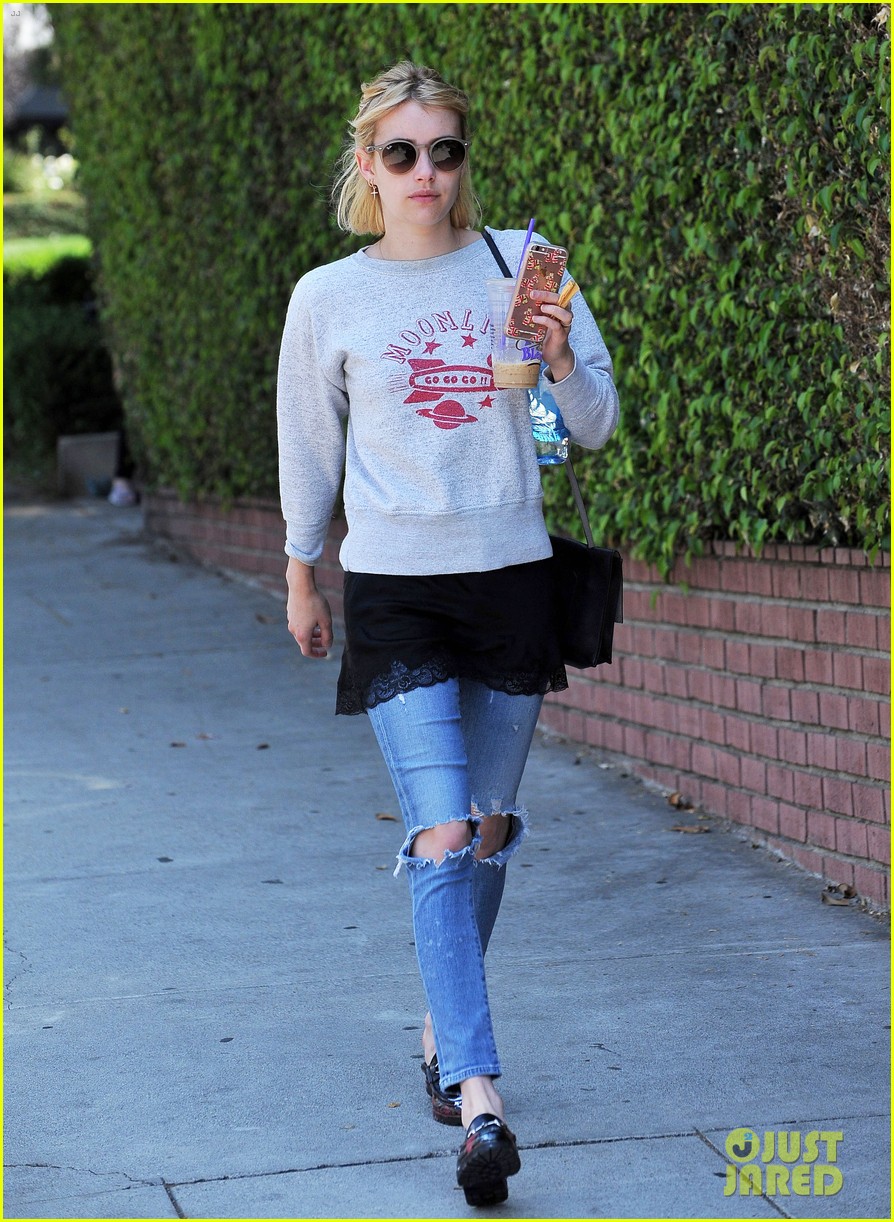 Emma Roberts Gets Silly with a Friend on Instagram! Photo 3691754