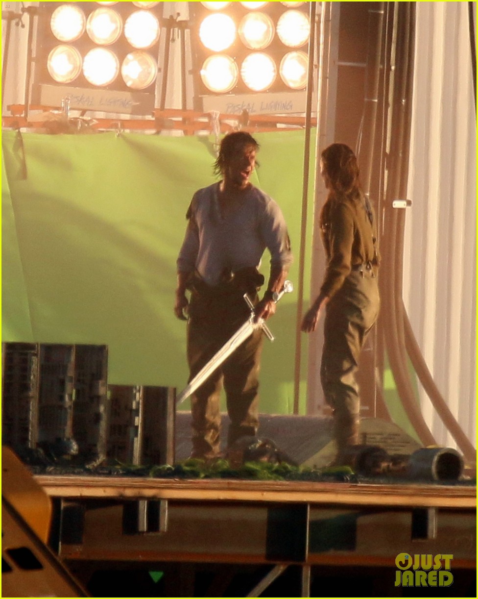 Mark Wahlberg Films Action Scenes for 'Transformers The Last Knight