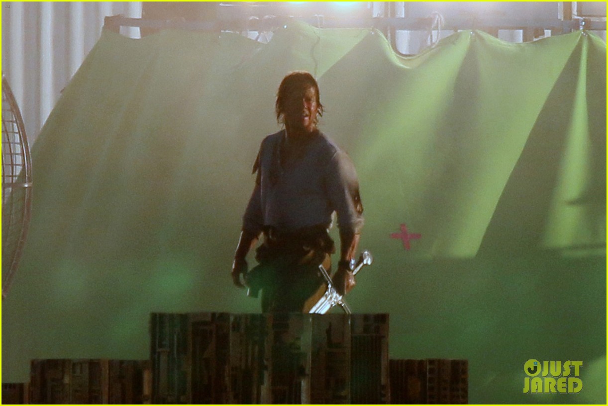 Mark Wahlberg Films Action Scenes for 'Transformers The Last Knight