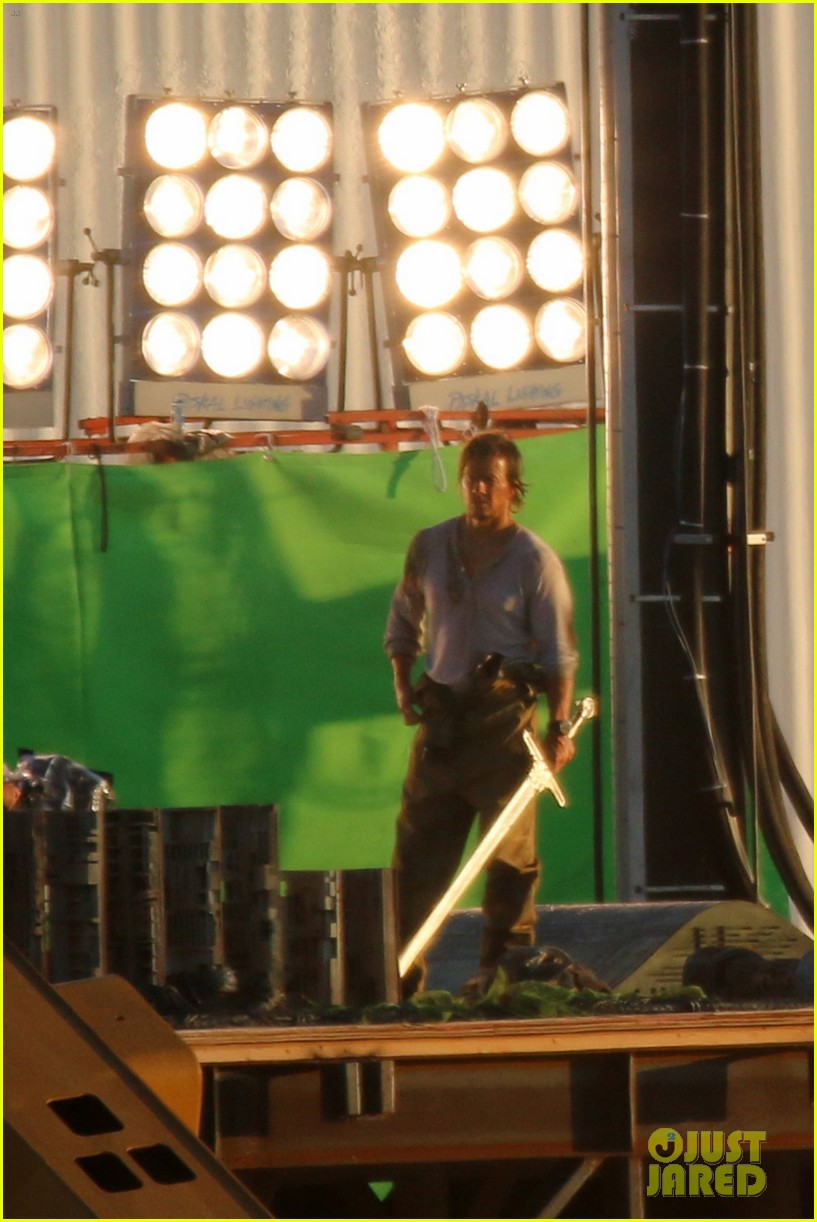 Mark Wahlberg Films Action Scenes for 'Transformers The Last Knight