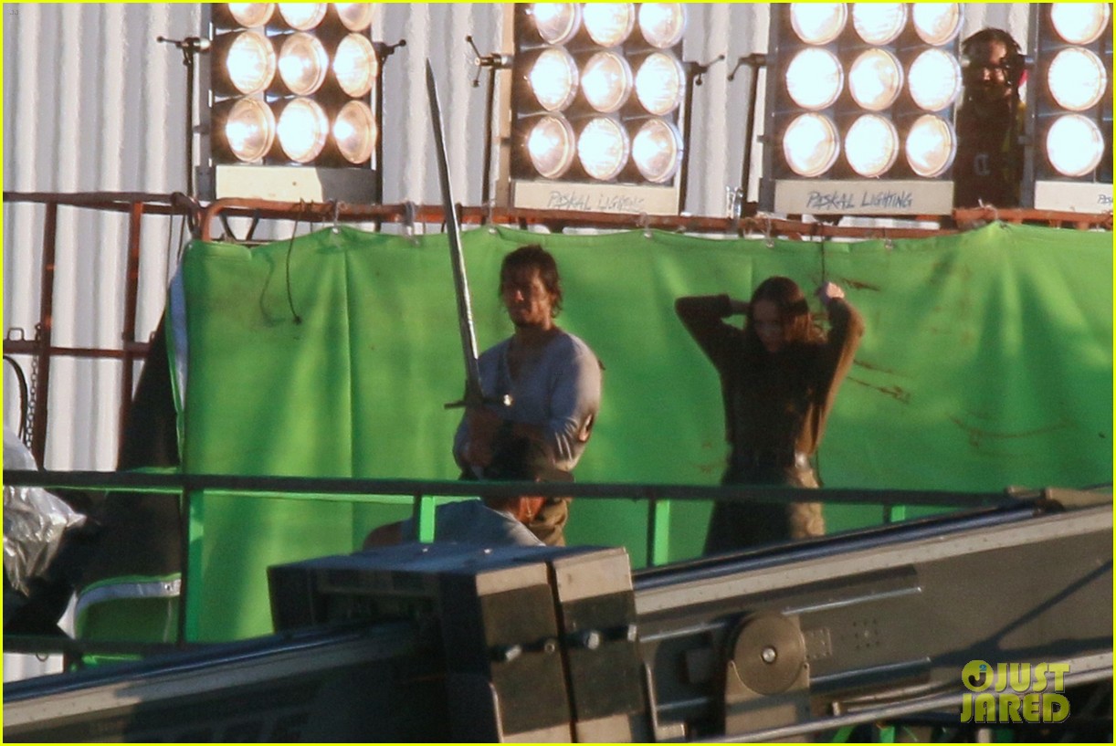 Mark Wahlberg Films Action Scenes for 'Transformers The Last Knight