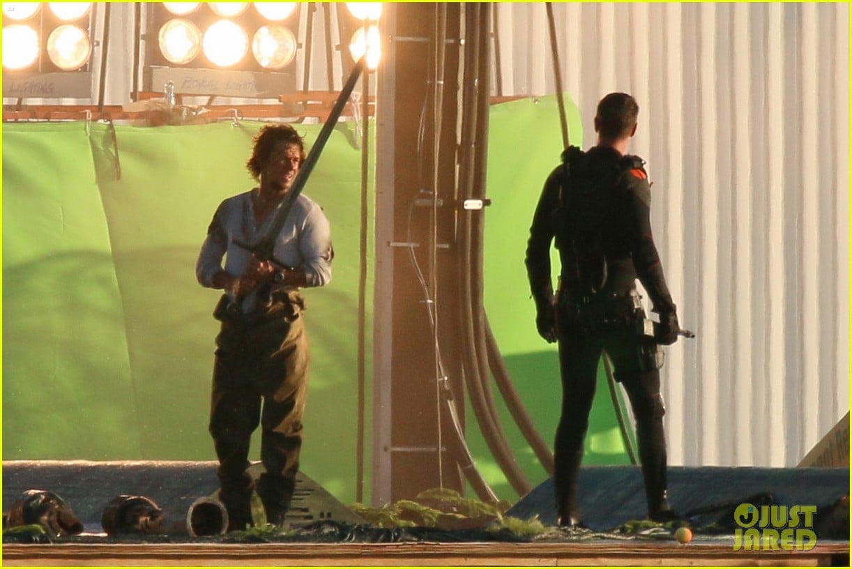Mark Wahlberg Films Action Scenes for 'Transformers The Last Knight