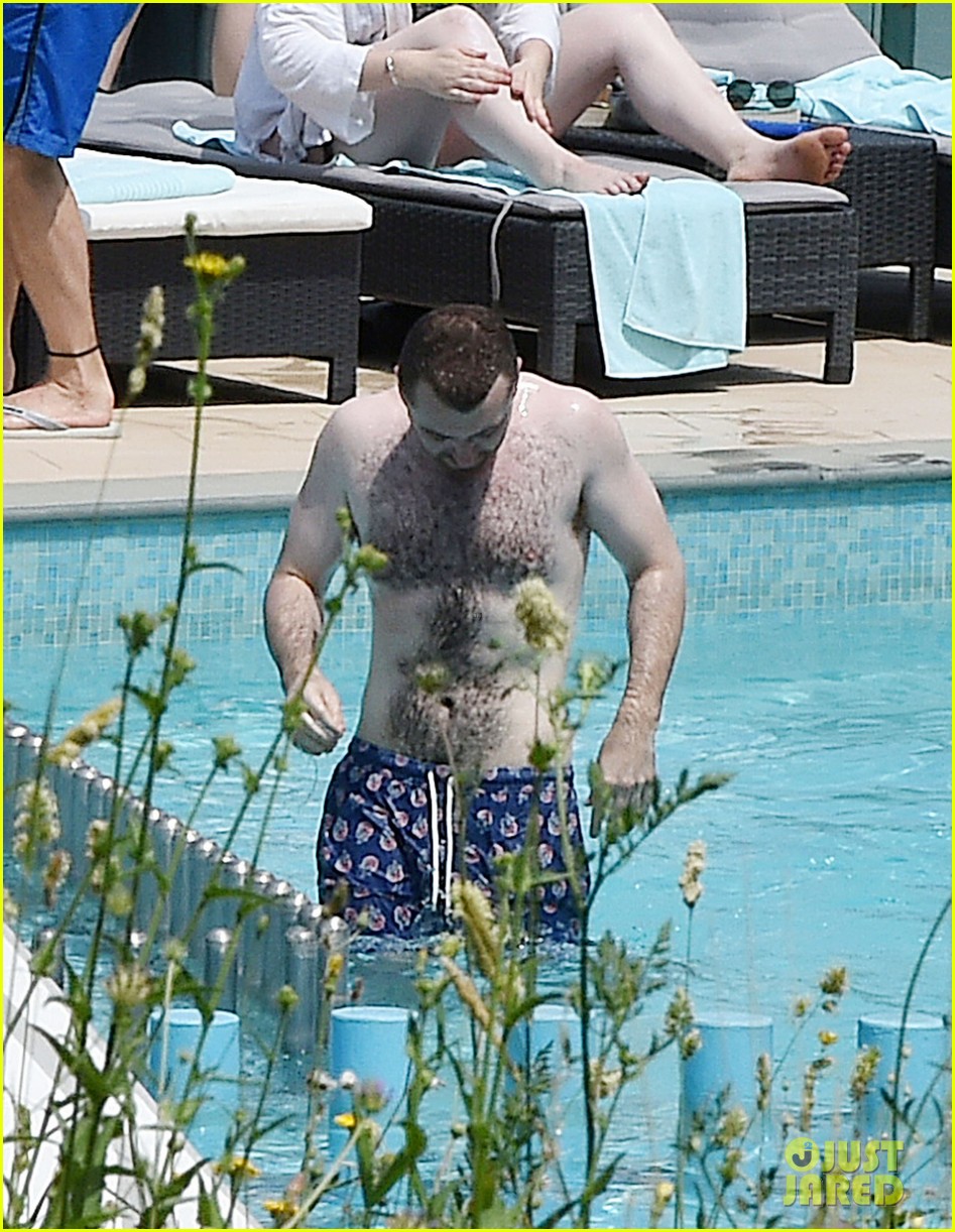 Sam Smith Goes Shirtless While on Vacation!: Photo 3700891 