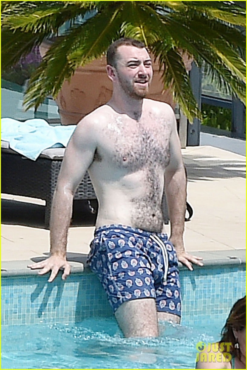 Sam Smith Goes Shirtless While on Vacation!: Photo 3700883 