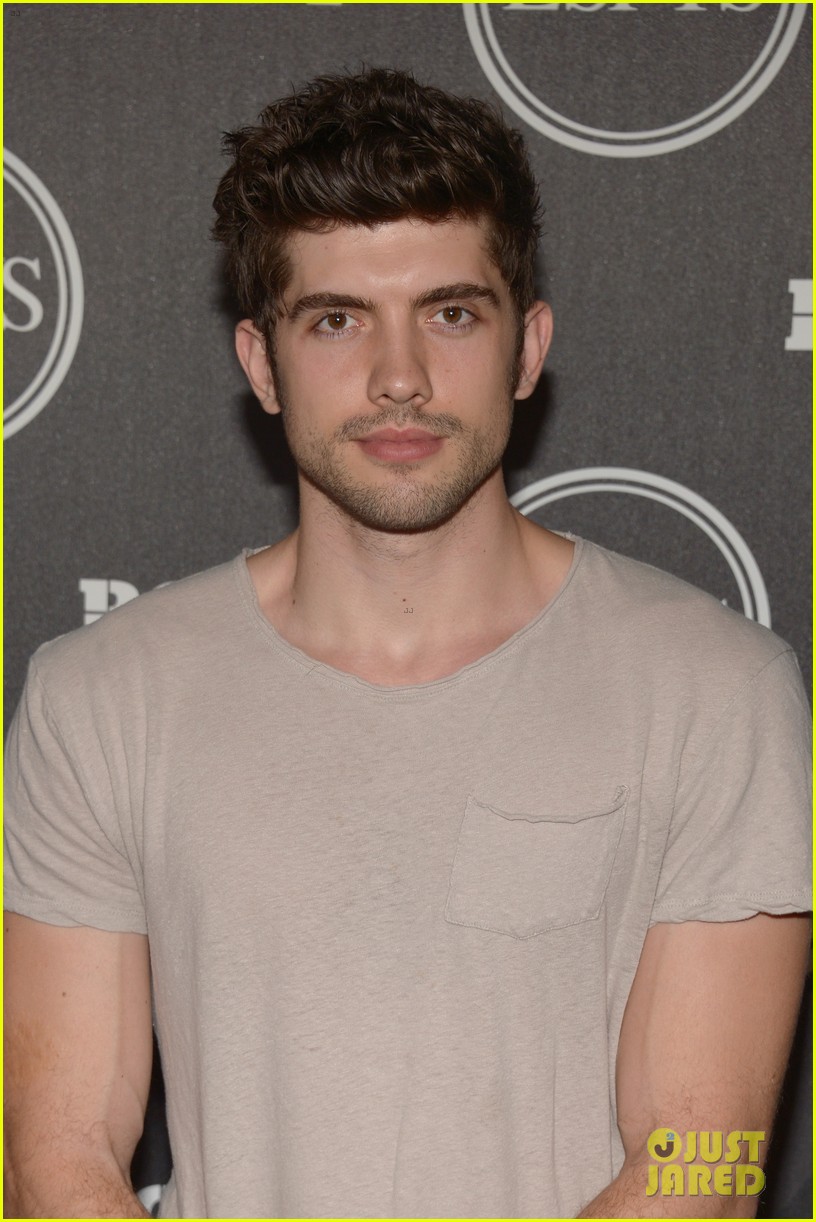 dating an alcoholic man