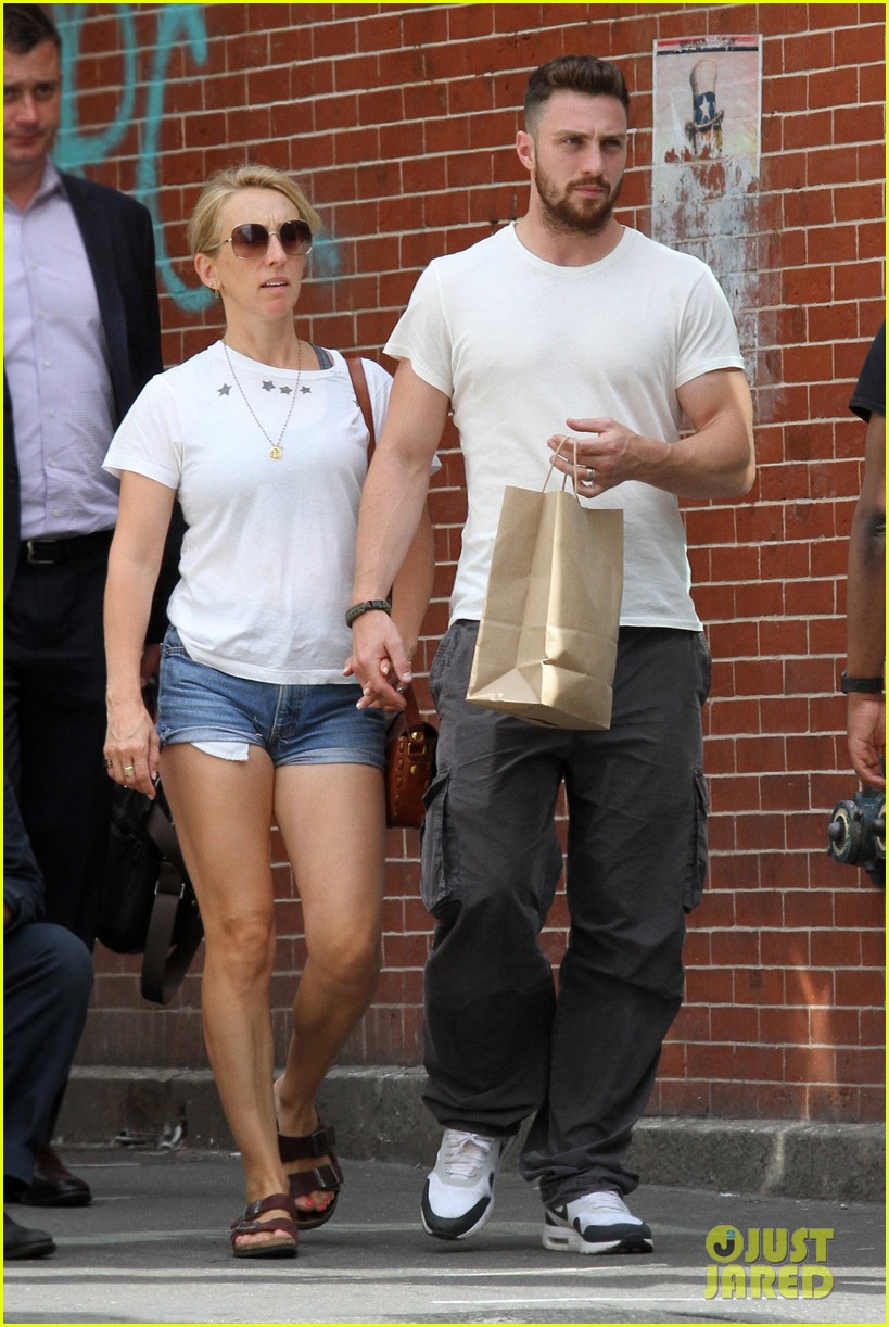 Aaron Taylor Johnson His Wife Sam Hold Hands For A Stroll In