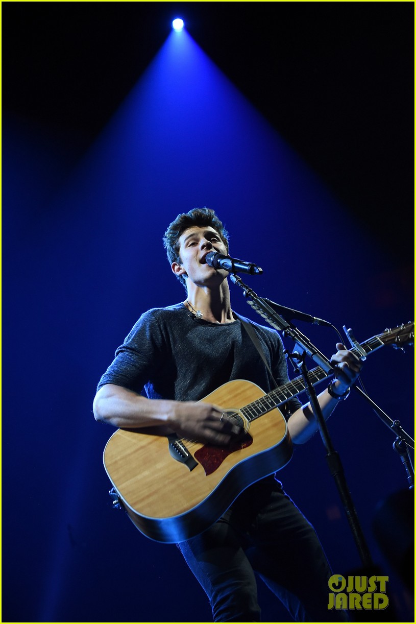 Shawn Mendes Performs 'Illuminate' Tour Preview at MSG (Set List