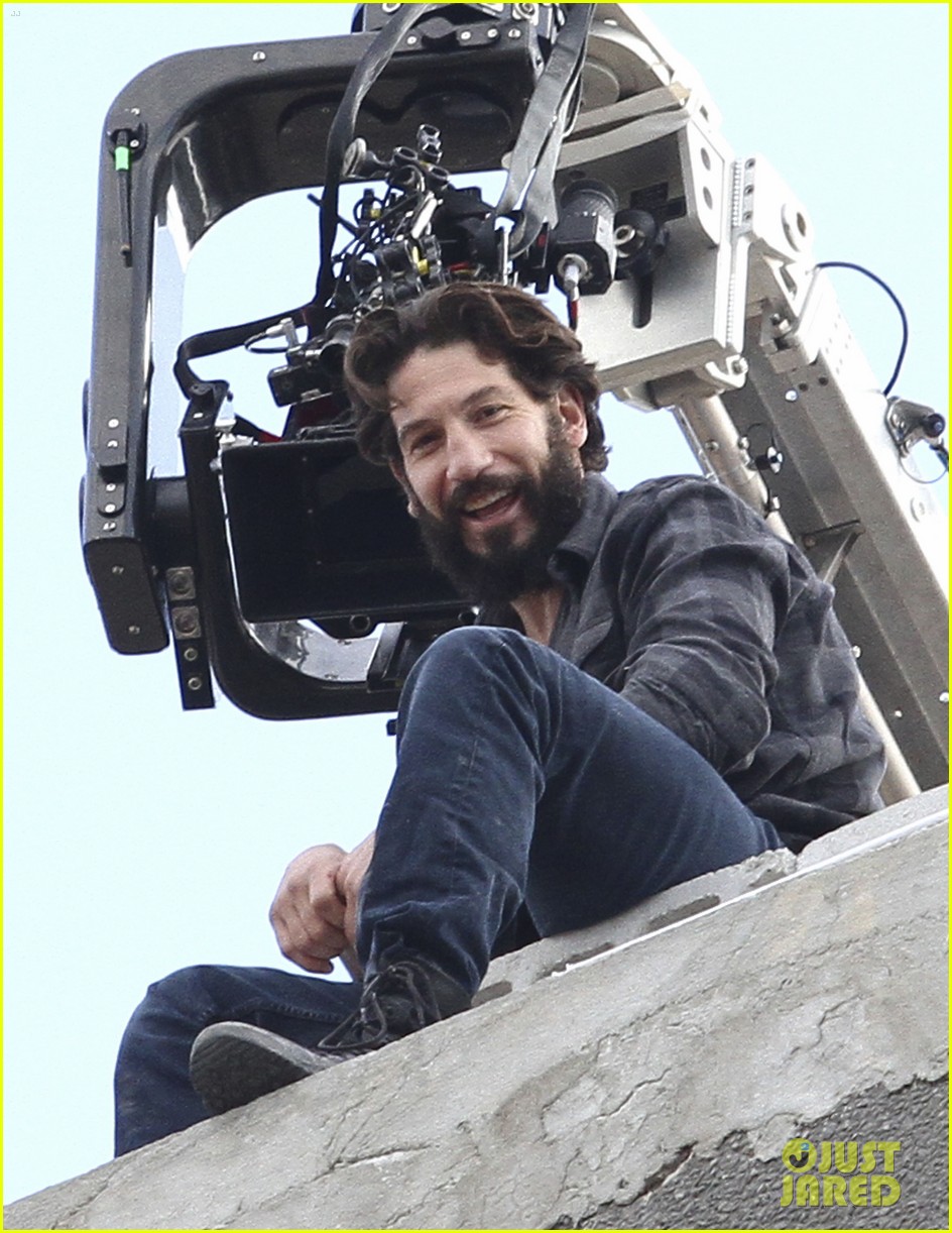 Jon Bernthal Films Stunts for 'The Punisher' in Brooklyn jon bernthal films stunts punisher 01