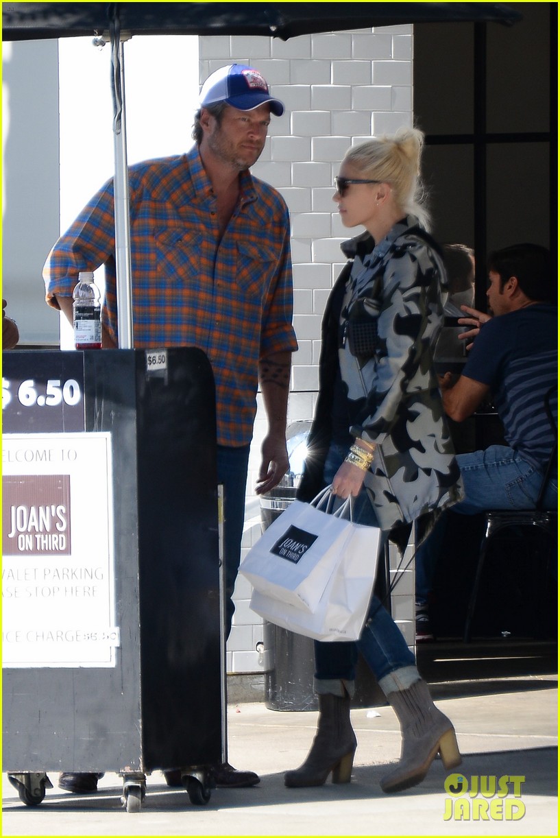 Gwen Stefani & Blake Shelton Enjoy Lunch Date in WeHo!: Photo 3786221