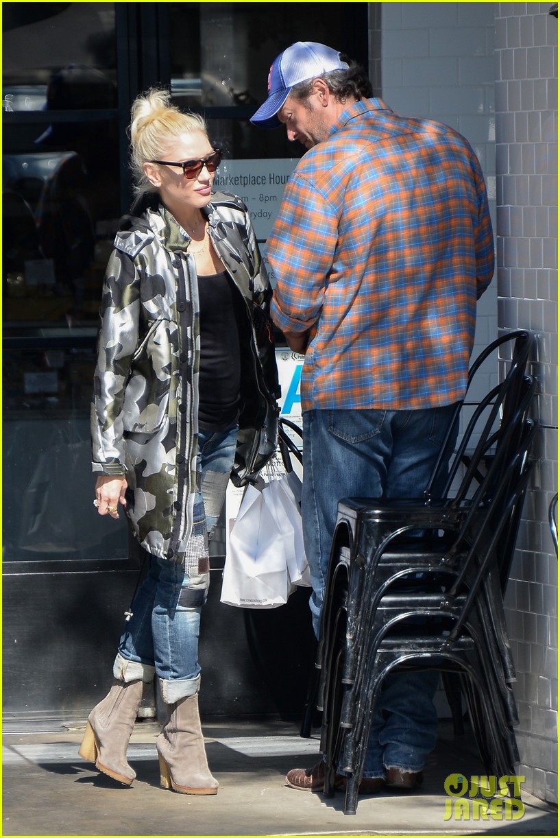 Gwen Stefani & Blake Shelton Enjoy Lunch Date in WeHo!: Photo 3786232