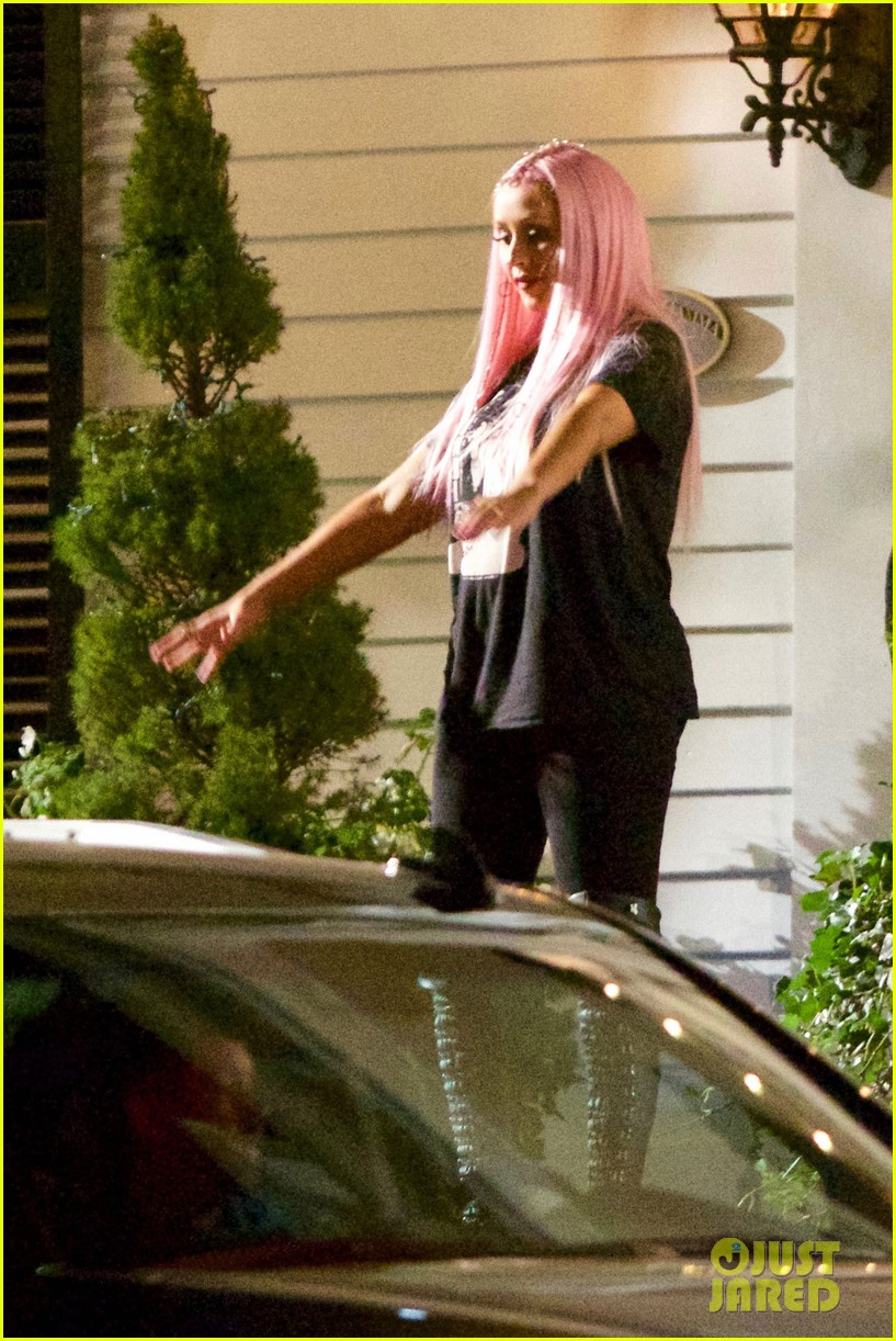 Christina Aguilera Shows Off Pink Hair on the Set of 'Life