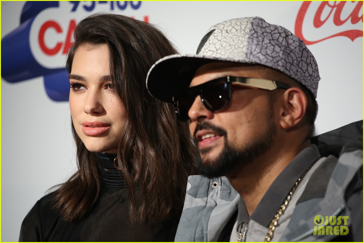 VIDEO Dua Lipa Makes Her Capital FM Jingle Bell Ball Debut With Sean Paul! Photo 3821436 Dua