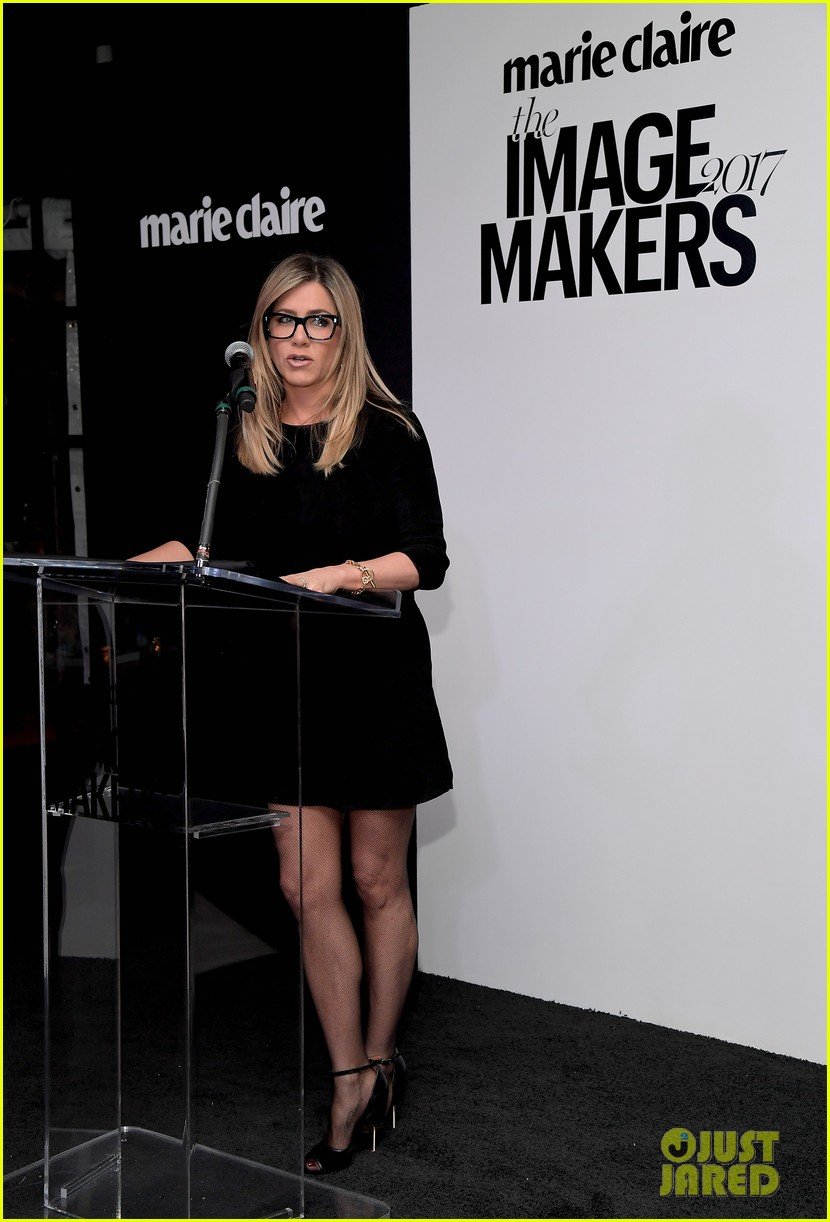 Jennifer Aniston Honors Hairstylist Chris Mcmillan At Marie