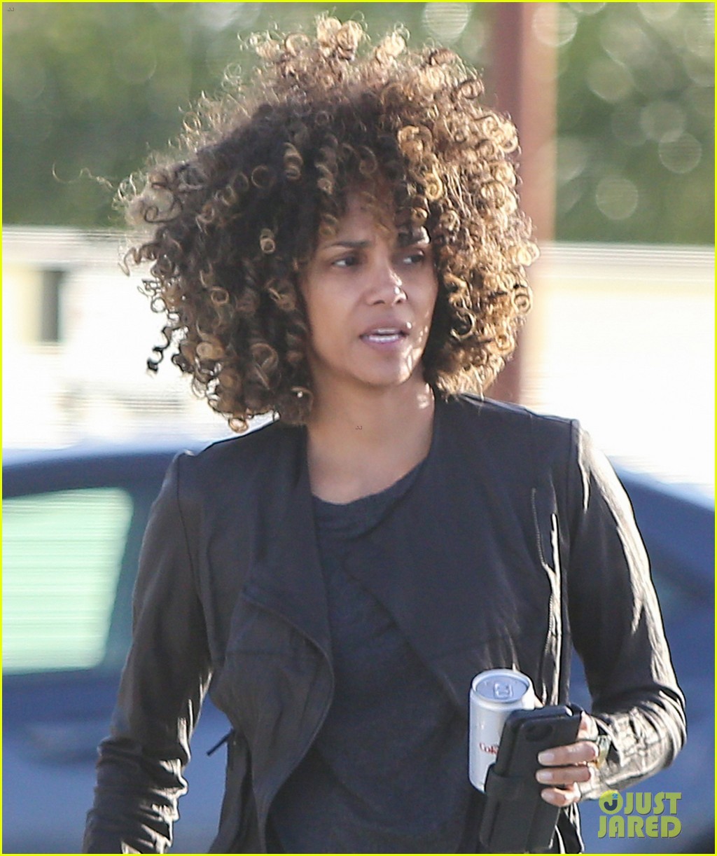 Halle Berrys Curls Blow In The Wind Photo 3845885 Halle Berry