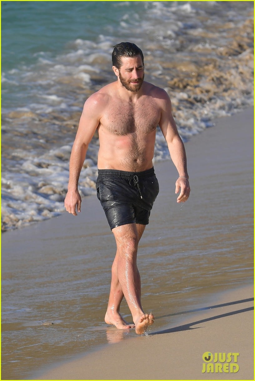 Jake Gyllenhaal Goes Shirtless for a Dip in the Ocean Photo 3835349