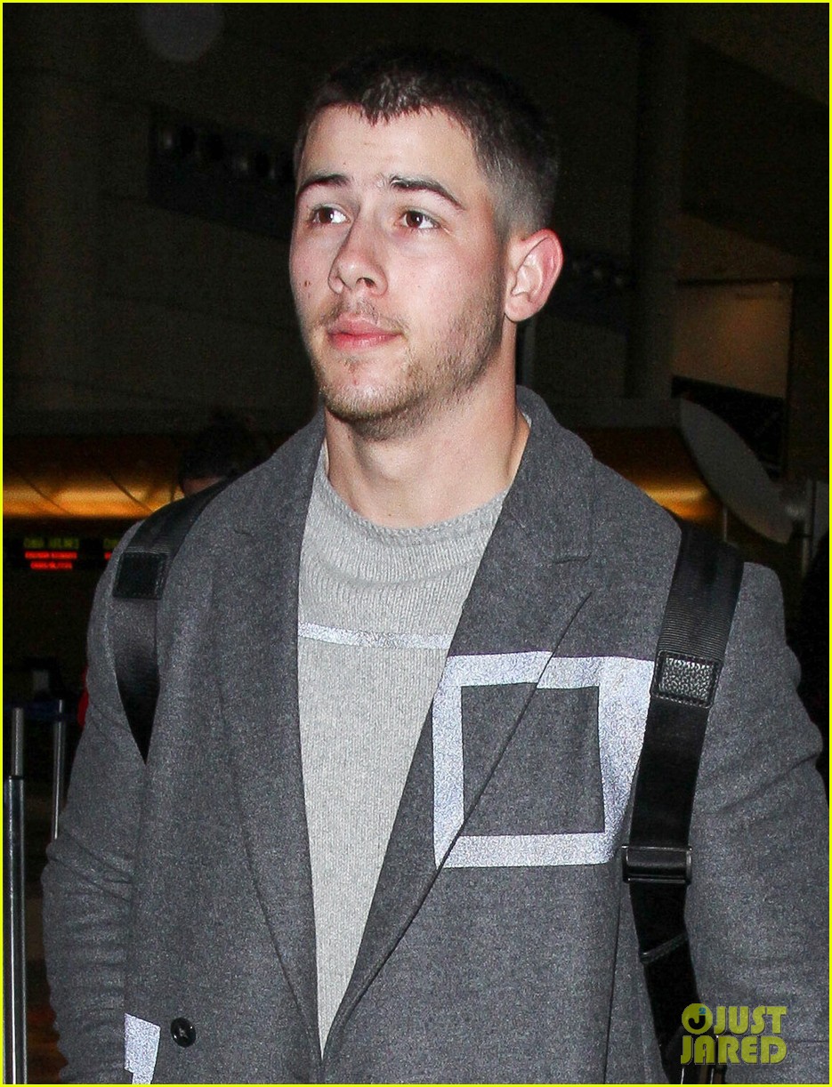 VIDEO: Joe Jonas Strips Down in Steamy Guess Underwear Campaign: Photo