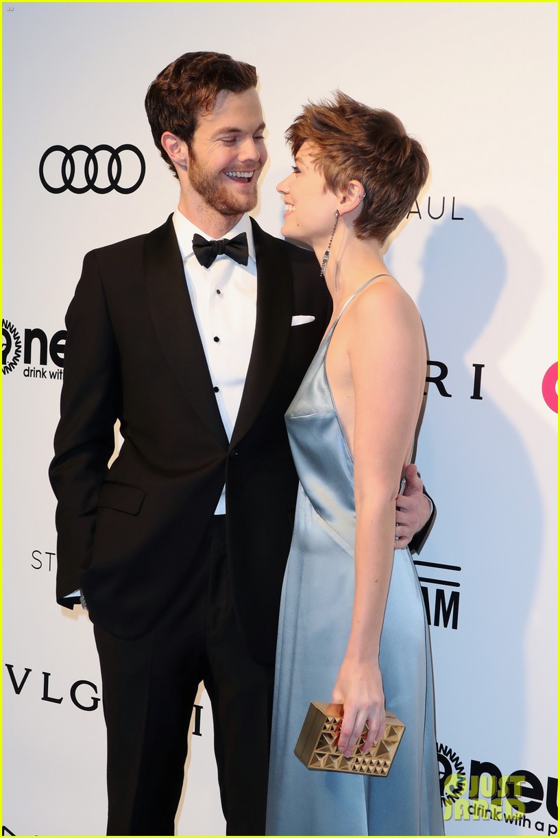 'This Is Us' Stars Justin Hartley & Chrissy Metz Couple Up At Elton