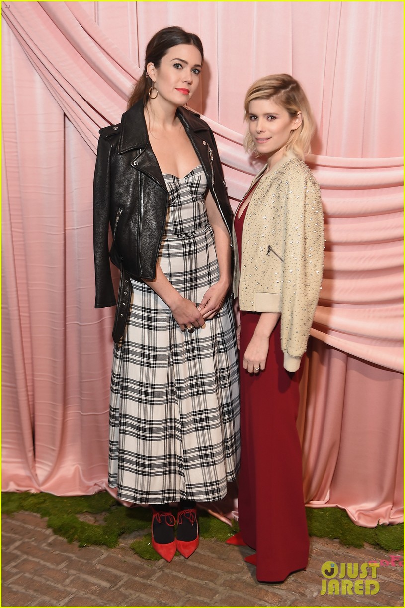 Kate Mara & Mandy Moore Meet Up at Alice & Olivia's NYFW Show with Dove