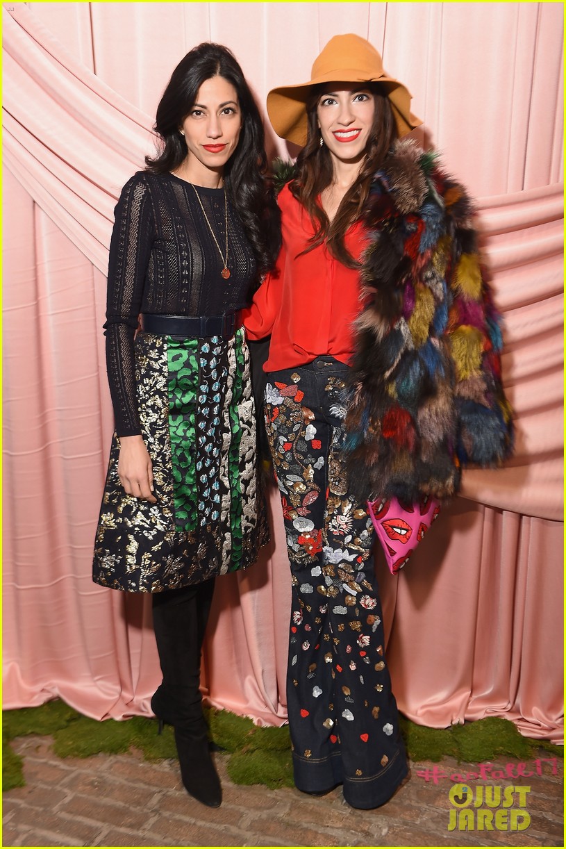 Kate Mara & Mandy Moore Meet Up at Alice & Olivia's NYFW Show with Dove