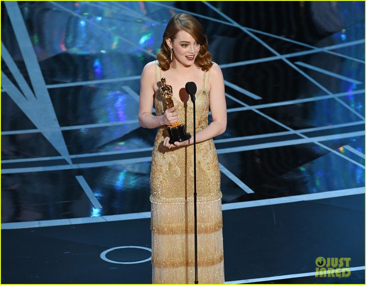 Emma Stone Reacts to 'La La Land' & 'Moonlight' Best Picture Mistake