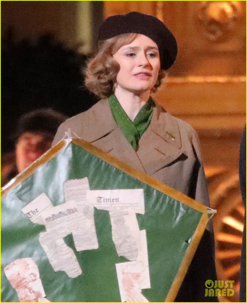 Emily Mortimer Ben Whishaw As Jane Michael Banks First Look