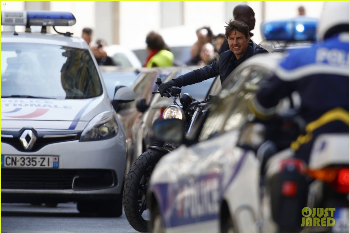 tom cruise motorcycle mission impossible 6 013884713