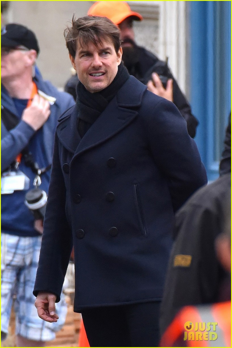 Tom Cruise Films Car Chase Scene For 'Mission Impossible 6' Photo