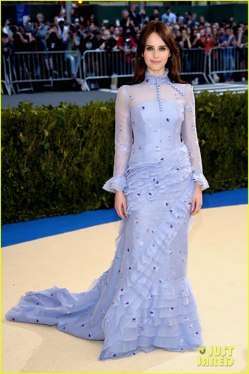 Felicity Jones Gives Vintage Feels at Met Gala 2017: Photo 3893133