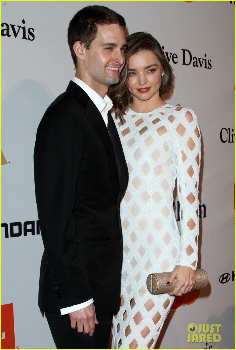 Miranda Kerr Marries Evan Spiegel in Backyard Ceremony!: Photo 3906492