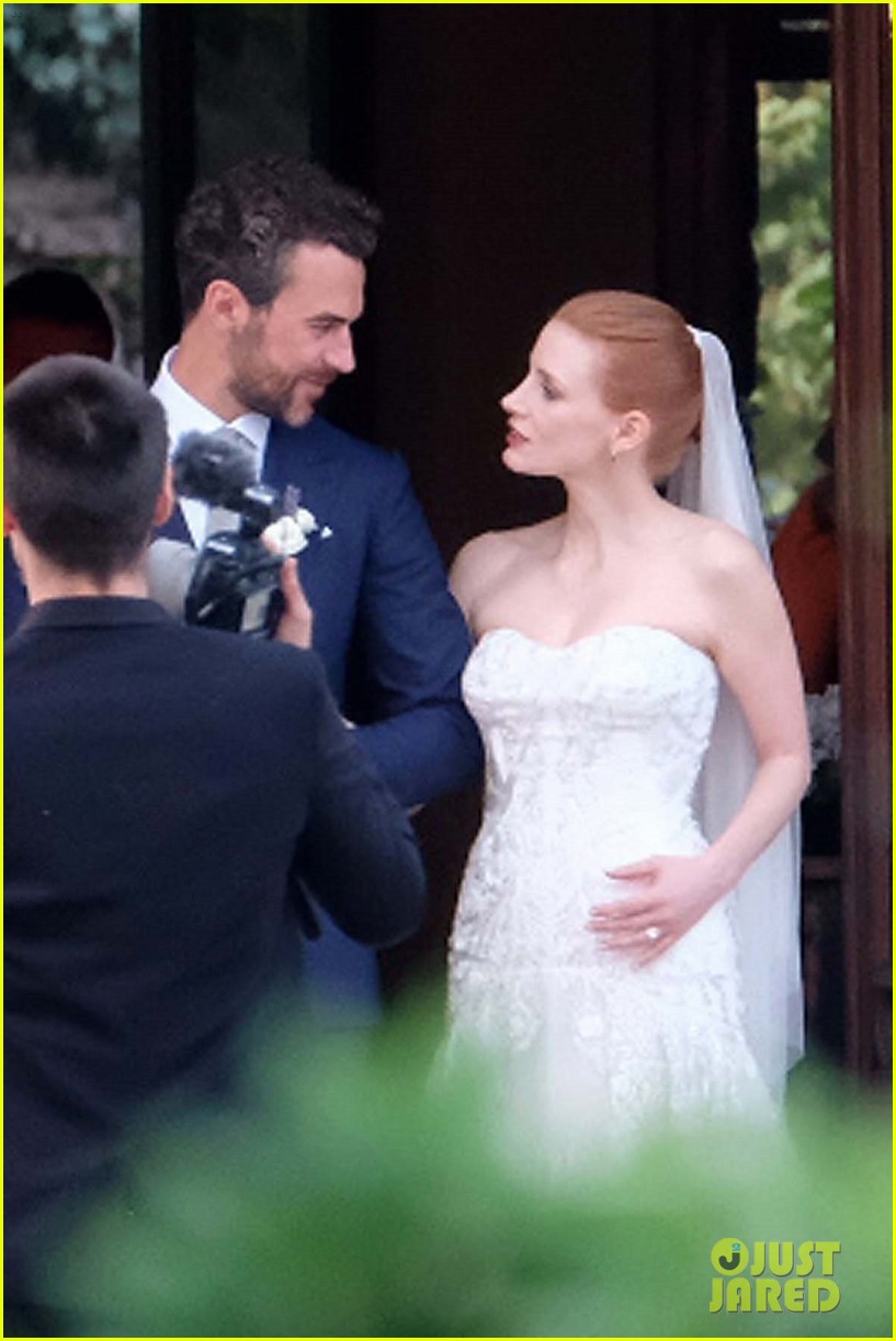 Jessica Chastain's Wedding Photos Revealed See Her Dress