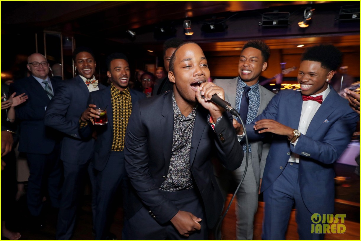 John Boyega & Anthony Mackie Suit Up for 'Detroit' Premiere: Photo