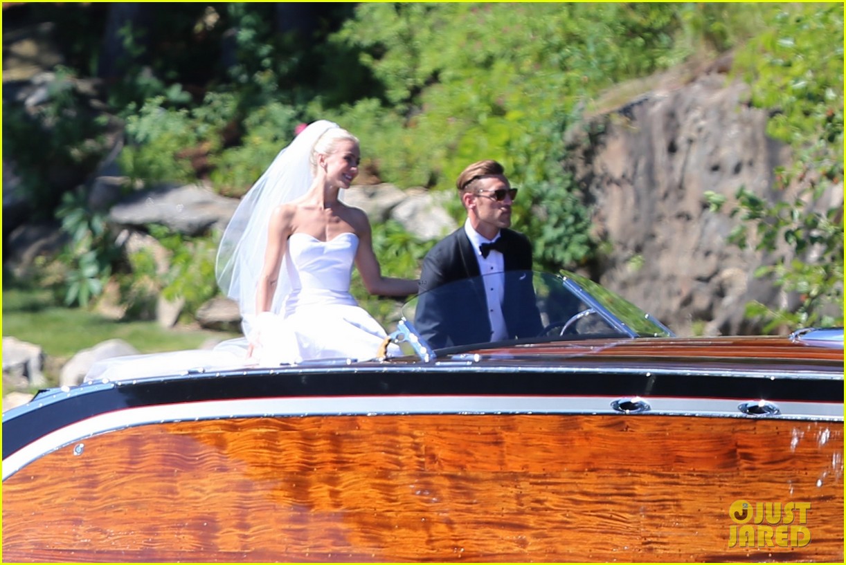 Julianne Hough�s Wedding Photos See the Romantic Pics