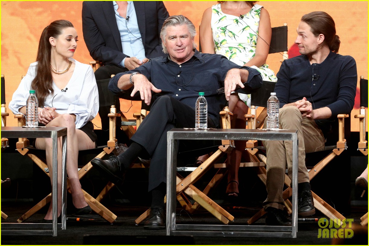 ‘Everwood’ Cast Holds Epic Reunion, Talks Possible Reboot: Photo