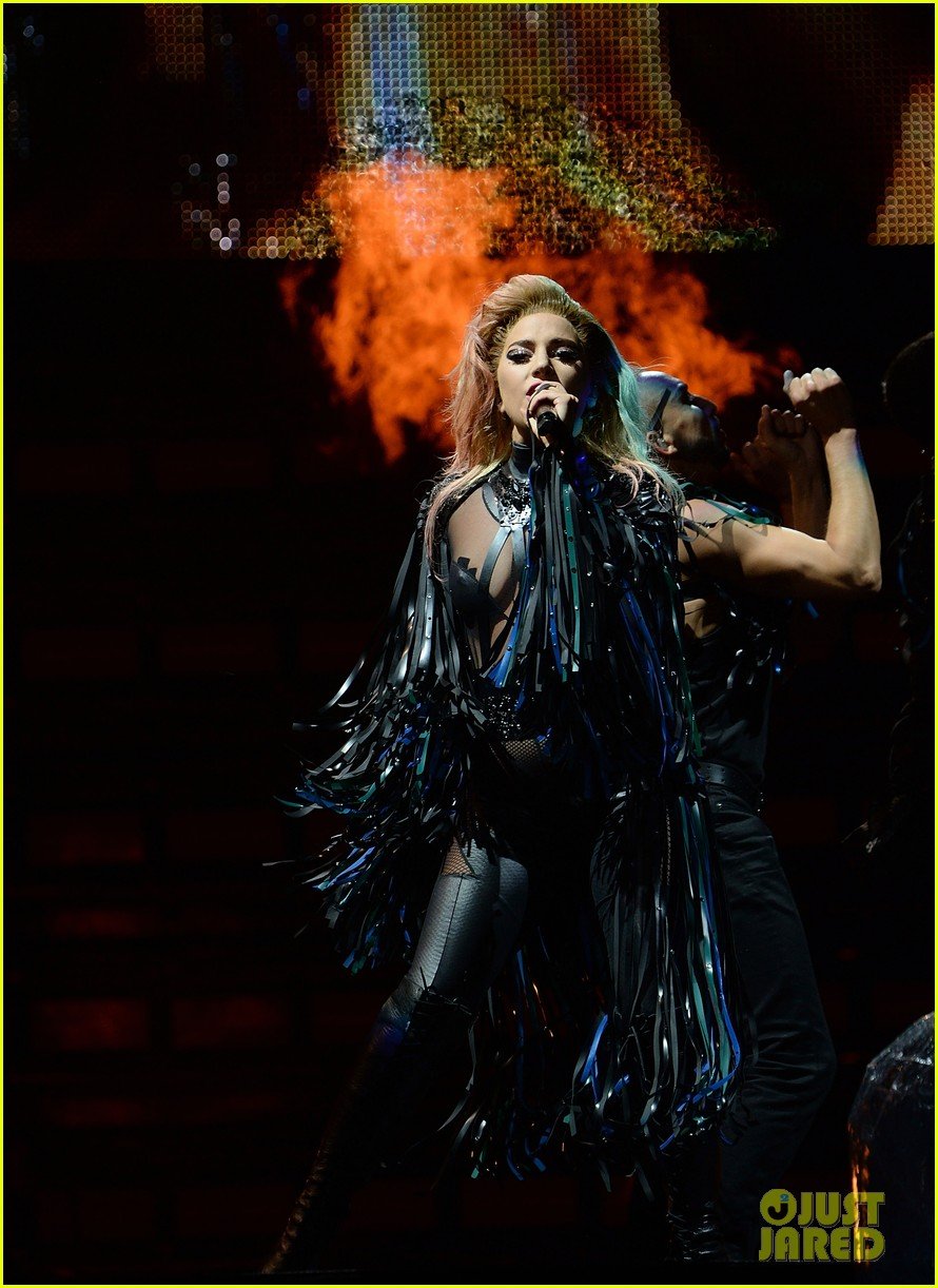 Lady Gaga Wraps Up 'Joanne World Tour' NYC Shows In The Rain!: Photo